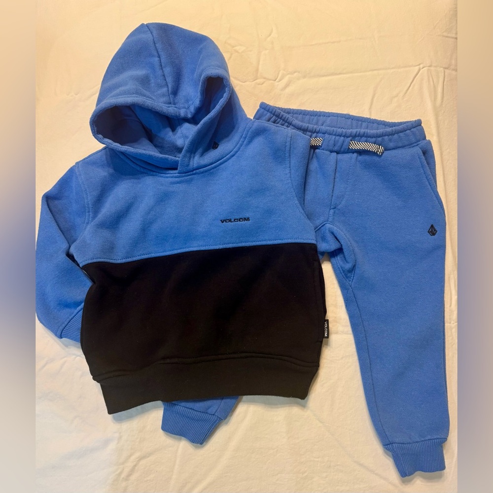 Volcom Sweatsuit